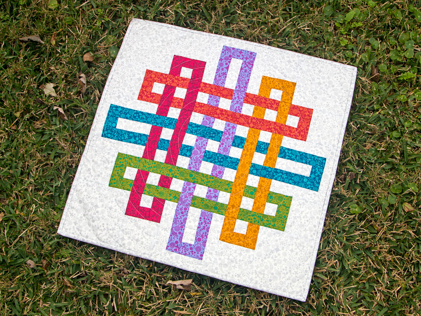 Intertwined PRINT Pattern